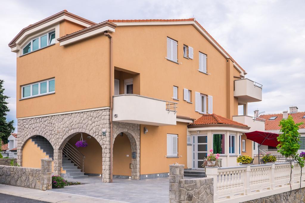 Apartments Vall Krk Town Luaran gambar