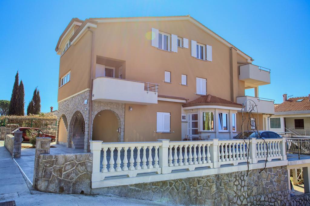 Apartments Vall Krk Town Luaran gambar